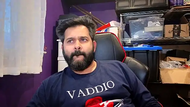 Snapshot of Sakhtlaundaz chatting on November 23, 2025, 9:47 pm Sakhtlaundaz online show from November 23, 2025, 9:47 pm