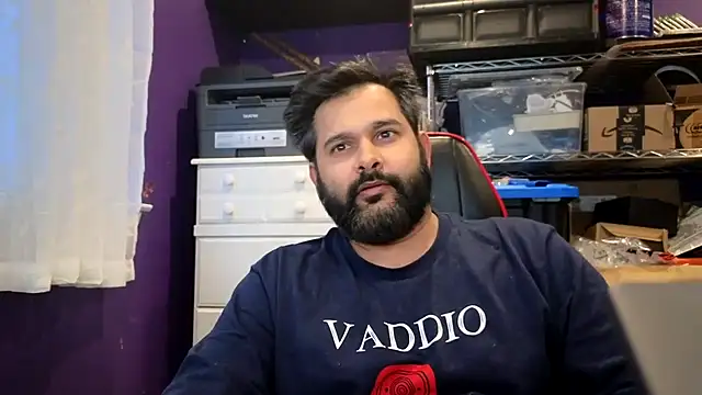 Snapshot of Sakhtlaundaz chatting on November 24, 2025, 9:36 pm Sakhtlaundaz online show from November 24, 2025, 9:36 pm