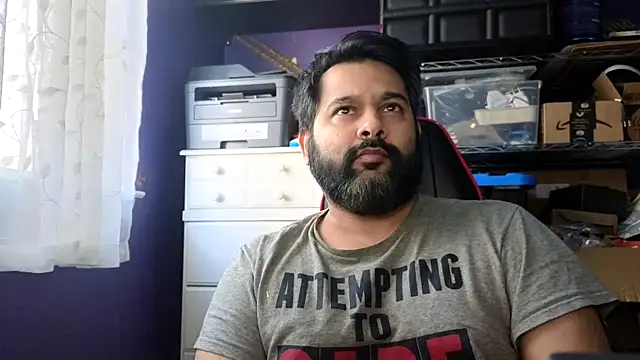 Snapshot of Sakhtlaundaz chatting on December 5, 2025, 2:58 pm Sakhtlaundaz online show from December 5, 2025, 2:58 pm