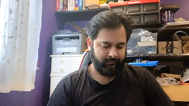 Snapshot of Sakhtlaundaz chatting on December 16, 2025, 2:44 pm Sakhtlaundaz online show from December 16, 2025, 2:44 pm