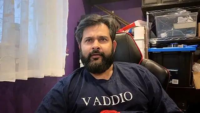 Snapshot of Sakhtlaundaz chatting on December 20, 2025, 8:49 pm Sakhtlaundaz online show from December 20, 2025, 8:49 pm