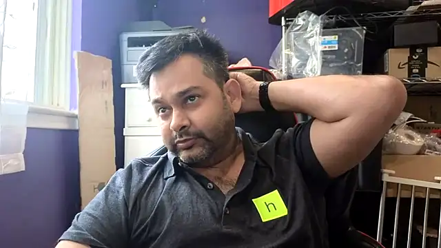 Snapshot of Sakhtlaundaz chatting on April 30, 2026, 2:01 pm Sakhtlaundaz online show from April 30, 2026, 2:01 pm