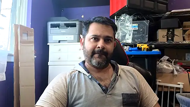 Snapshot of Sakhtlaundaz chatting on May 12, 2026, 2:03 pm Sakhtlaundaz online show from May 12, 2026, 2:03 pm