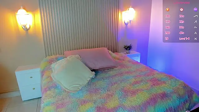 EmilyEvans7 online show from October 31, 2025, 7:26 pm