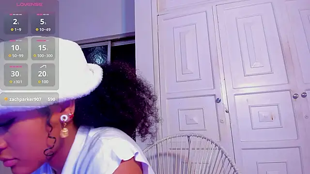 Snapshot of ZENDAMILLER chatting on January 30, 2025, 12:29 am ZENDAMILLER online show from January 30, 2025, 12:29 am