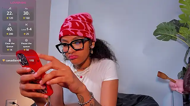 Snapshot of ZENDAMILLER chatting on March 23, 2025, 12:58 am ZENDAMILLER online show from March 23, 2025, 12:58 am