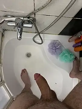 kasbey00 online show from November 24, 2025, 8:08 pm