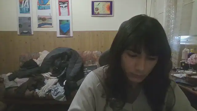 calliemaggotbone online show from November 8, 2025, 9:31 am