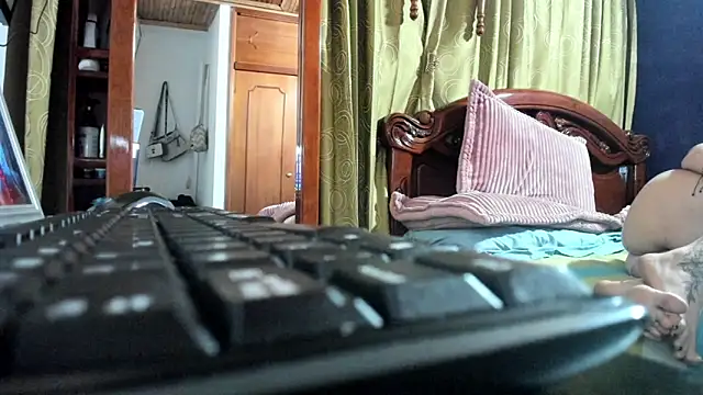 Snapshot of _BrendaMichel_ chatting on May 2, 2026, 6:07 am BrendaMichel online show from May 2, 2026, 6:07 am