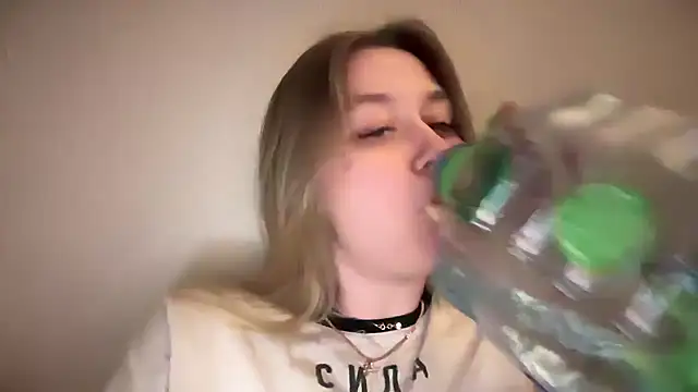 Snapshot of Isabel-Bailey chatting on December 22, 2024, 8:47 pm Isabel-Bailey online show from December 22, 2024, 8:47 pm