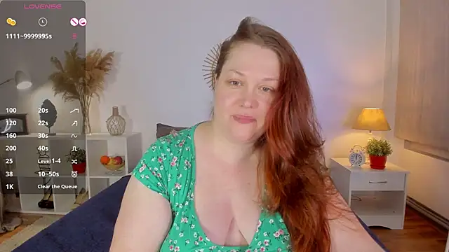 CutieGinger online show from December 4, 2024, 8:29 pm