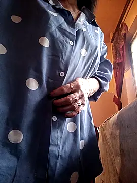 Snapshot of Lovely_Lori chatting on December 1, 2025, 5:01 am Lovely Lori online show from December 1, 2025, 5:01 am