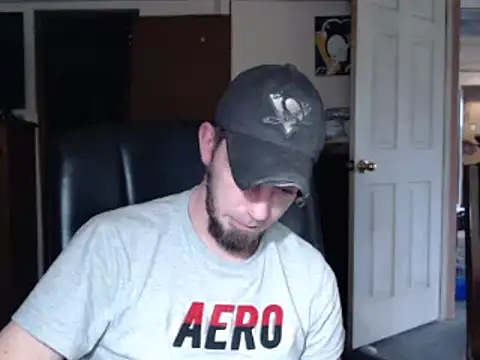 pensguy30 online show from December 31, 2024, 6:24 pm