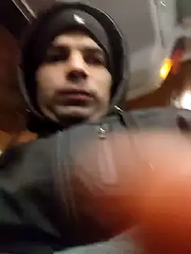 Snapshot of J0nyhson chatting on January 20, 2025, 4:10 am J0nyhson online show from January 20, 2025, 4:10 am