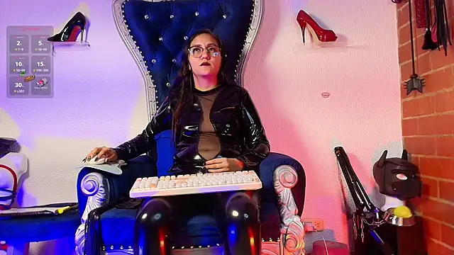 Snapshot of abbymora chatting on November 9, 2025, 7:56 pm abbymora online show from November 9, 2025, 7:56 pm