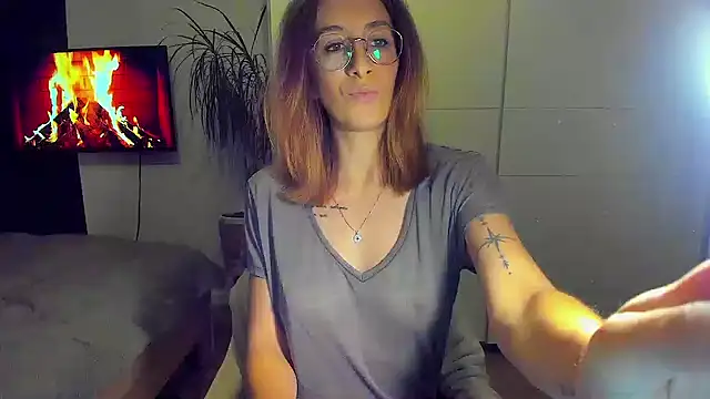 Snapshot of DesireMore90 chatting on January 10, 2025, 3:16 pm DesireMore90 online show from January 10, 2025, 3:16 pm