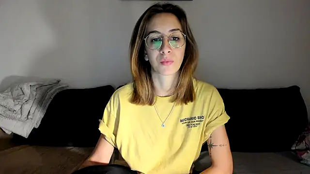 Snapshot of DesireMore90 chatting on January 17, 2025, 10:12 pm DesireMore90 online show from January 17, 2025, 10:12 pm