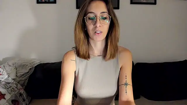 Snapshot of DesireMore90 chatting on January 21, 2025, 6:55 pm DesireMore90 online show from January 21, 2025, 6:55 pm