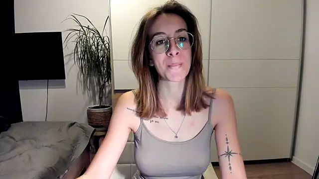 Snapshot of DesireMore90 chatting on January 28, 2025, 4:41 pm DesireMore90 online show from January 28, 2025, 4:41 pm