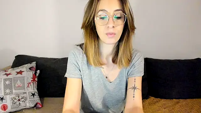 Snapshot of DesireMore90 chatting on February 5, 2025, 4:03 pm DesireMore90 online show from February 5, 2025, 4:03 pm