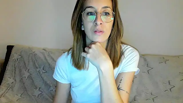 Snapshot of DesireMore90 chatting on February 18, 2025, 11:19 pm DesireMore90 online show from February 18, 2025, 11:19 pm