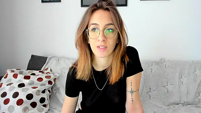 Snapshot of DesireMore90 chatting on February 26, 2025, 11:52 am DesireMore90 online show from February 26, 2025, 11:52 am