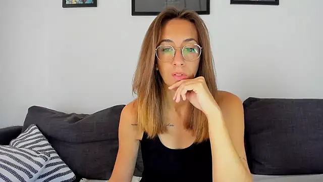 Snapshot of DesireMore90 chatting on September 26, 2025, 7:56 am DesireMore90 online show from September 26, 2025, 7:56 am