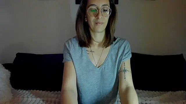 Snapshot of DesireMore90 chatting on February 17, 2026, 10:05 pm DesireMore90 online show from February 17, 2026, 10:05 pm