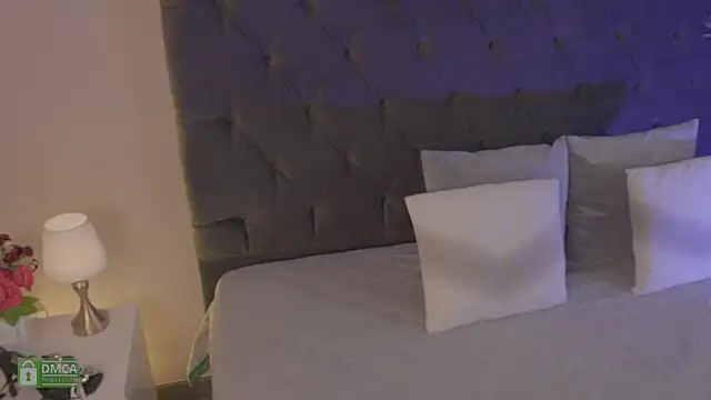 abbyhall  online show from April 4, 2026, 11:24 pm