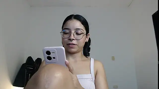 Snapshot of Putaku_San chatting on November 11, 2025, 4:45 am Putaku San online show from November 11, 2025, 4:45 am