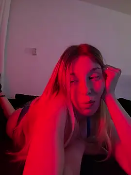 VeraSerephina online show from March 12, 2025, 11:12 pm