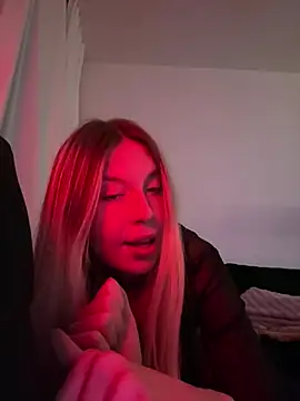 VeraSerephina online show from March 17, 2025, 12:08 am