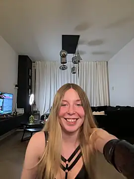 VeraSerephina online show from October 10, 2025, 7:57 pm