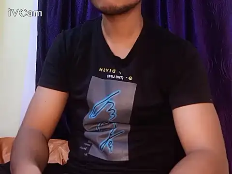 Snapshot of felix_dion chatting on December 15, 2024, 7:13 am felix dion online show from December 15, 2024, 7:13 am