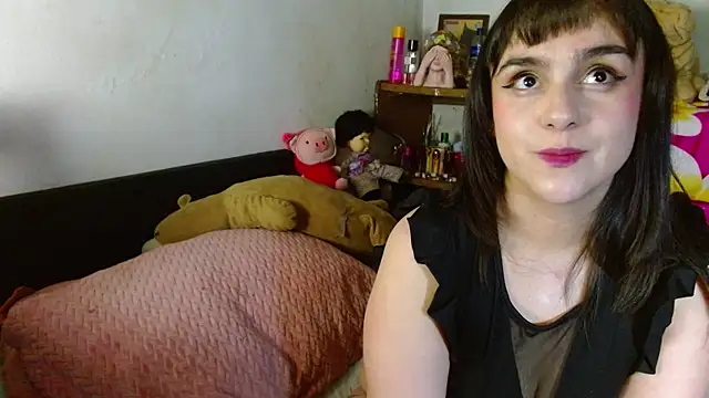 Snapshot of collette_beaufoy_ chatting on May 8, 2026, 6:08 am collette beaufoy online show from May 8, 2026, 6:08 am