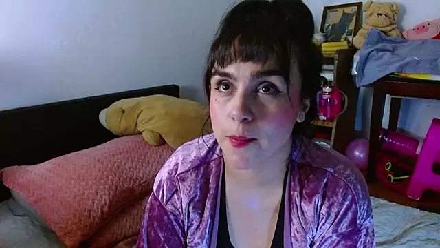 Snapshot of collette_beaufoy_ chatting on May 24, 2026, 6:51 am collette beaufoy online show from May 24, 2026, 6:51 am