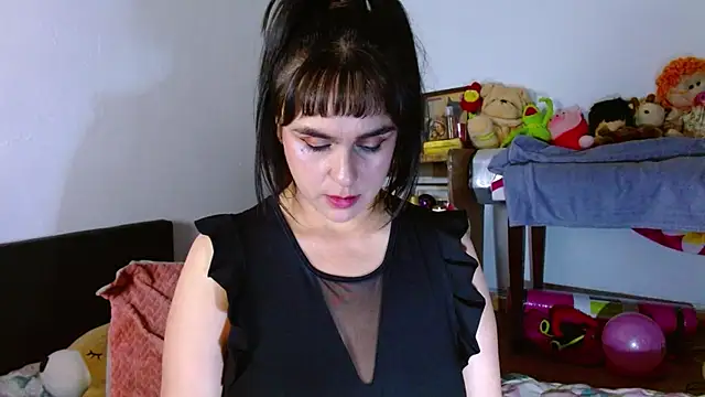 Snapshot of collette_beaufoy_ chatting on June 5, 2026, 6:52 am collette beaufoy online show from June 5, 2026, 6:52 am