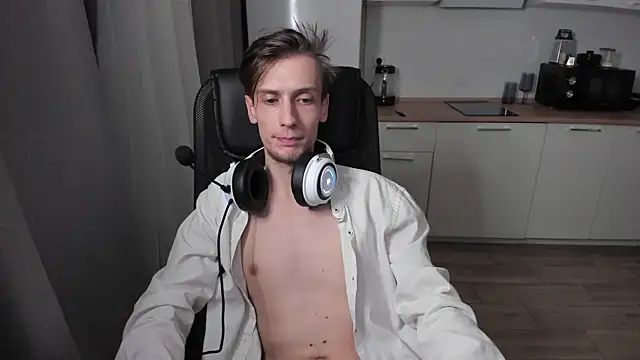 Snapshot of Rick_Reed chatting on October 23, 2025, 12:21 am Rick Reed online show from October 23, 2025, 12:21 am