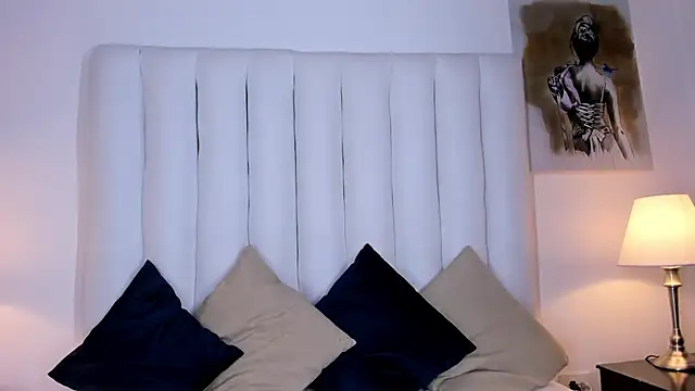 Snapshot of Violet_queen20 chatting on November 16, 2025, 12:00 pm Violet queen20 online show from November 16, 2025, 12:00 pm