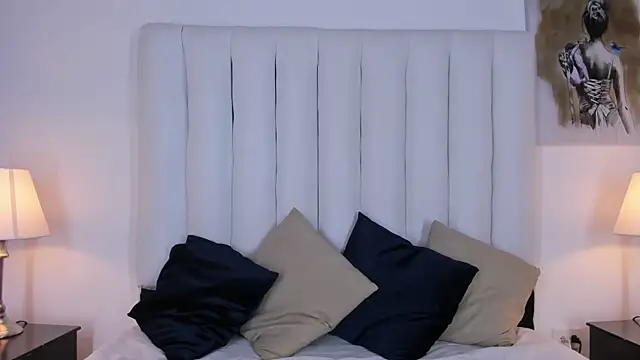 Snapshot of Violet_queen20 chatting on November 18, 2025, 6:56 pm Violet queen20 online show from November 18, 2025, 6:56 pm