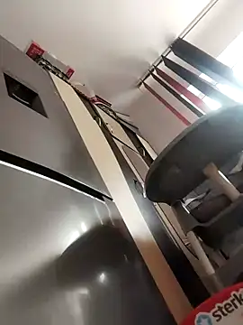 Snapshot of Mira_bel chatting on September 17, 2025, 11:23 am Mira bel online show from September 17, 2025, 11:23 am