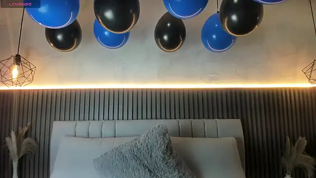 Snapshot of SHANONCLARK chatting on November 8, 2025, 6:18 pm SHANONCLARK online show from November 8, 2025, 6:18 pm