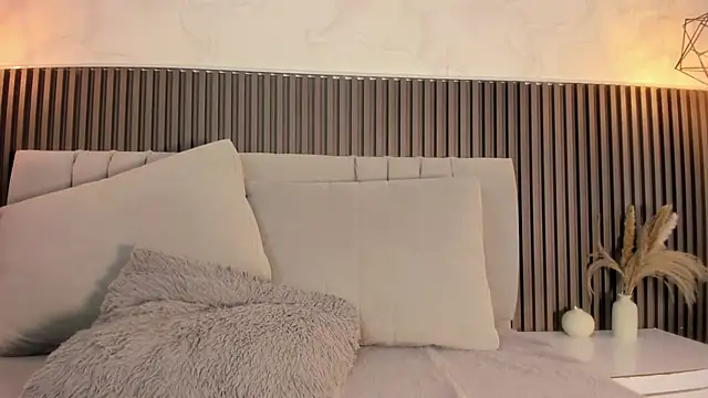 Snapshot of SHANONCLARK chatting on November 14, 2025, 7:12 pm SHANONCLARK online show from November 14, 2025, 7:12 pm