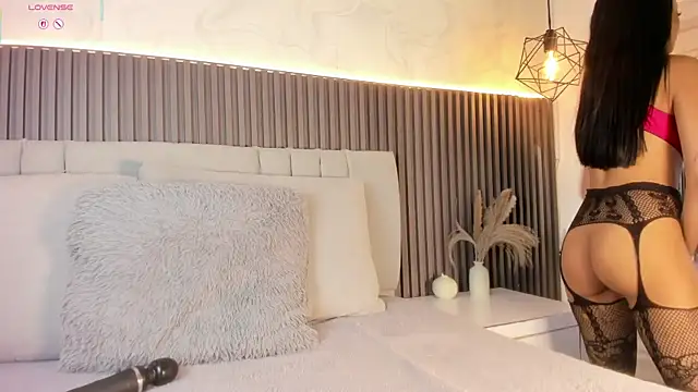 Snapshot of SHANONCLARK chatting on November 16, 2025, 6:13 pm SHANONCLARK online show from November 16, 2025, 6:13 pm