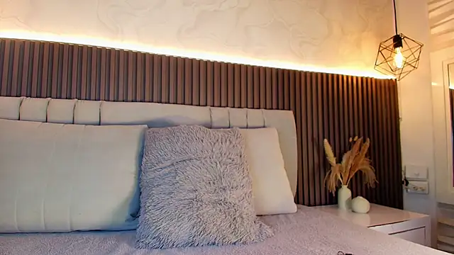 SHANONCLARK online show from January 6, 2026, 7:17 pm