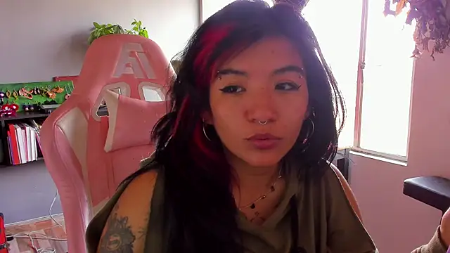 Snapshot of annie_walker6 chatting on December 15, 2025, 6:45 pm annie walker6 online show from December 15, 2025, 6:45 pm