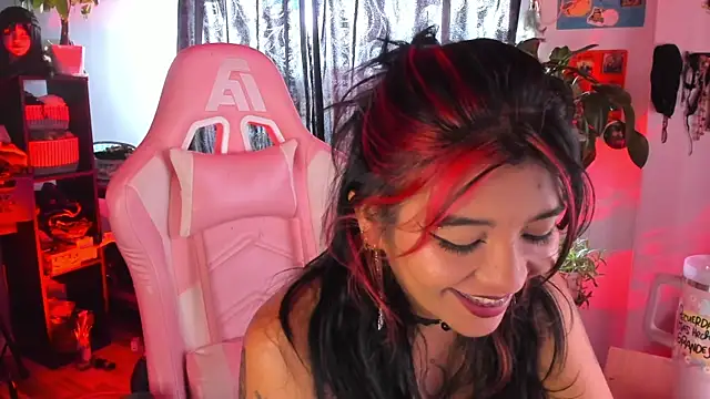 annie walker6 online show from April 20, 2026, 5:26 pm