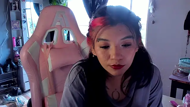 Snapshot of annie_walker6 chatting on June 9, 2026, 9:48 pm annie walker6 online show from June 9, 2026, 9:48 pm
