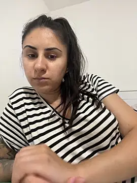 JenniferEdith online show from September 11, 2025, 5:02 pm