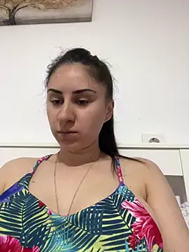 JenniferEdith online show from July 6, 2026, 5:59 am